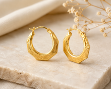 Load image into Gallery viewer, Creole Hoop Earrings 9ct Yellow Gold Diamond Pattern 17mm Real Gold