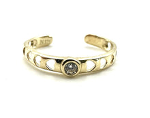 Load image into Gallery viewer, 9ct Gold Toe Ring Toe Ring 9ct Yellow Gold Solid Gold Easy Fit Crystal Heart