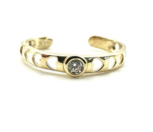 Load image into Gallery viewer, 9ct Gold Toe Ring Toe Ring 9ct Yellow Gold Solid Gold Easy Fit Crystal Heart
