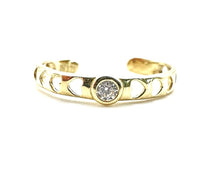Load image into Gallery viewer, 9ct Gold Toe Ring Toe Ring 9ct Yellow Gold Solid Gold Easy Fit Crystal Heart
