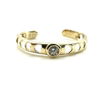 Load image into Gallery viewer, 9ct Gold Toe Ring Toe Ring 9ct Yellow Gold Solid Gold Easy Fit Crystal Heart
