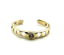 Load image into Gallery viewer, 9ct Gold Toe Ring Toe Ring 9ct Yellow Gold Solid Gold Easy Fit Crystal Heart
