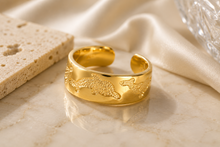 Load image into Gallery viewer, 9ct Yellow Gold Dolphin Toe Ring 5mm Open Band Solid Gold 9ct Solid Gold Toe
